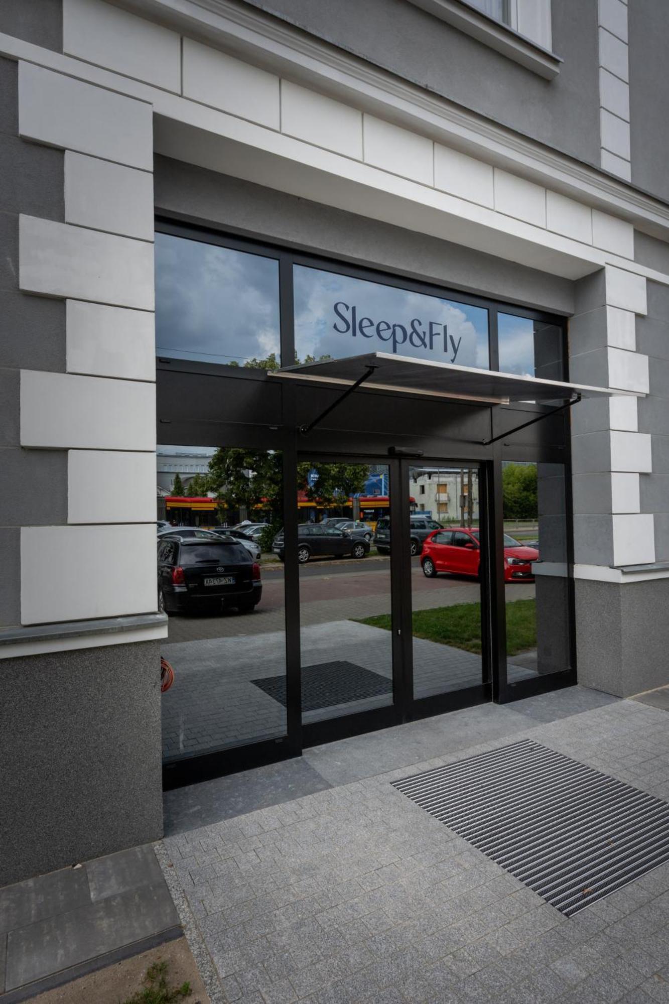 Bed and Breakfast Sleep&Fly Okecie Warsaw Airport Екстер'єр фото