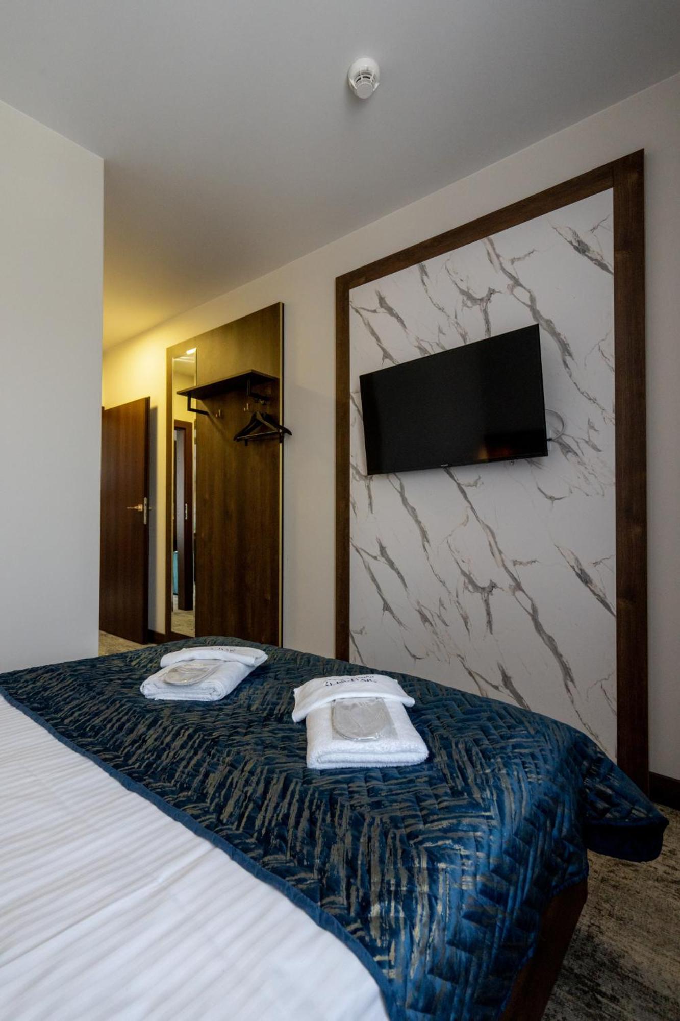 Bed and Breakfast Sleep&Fly Okecie Warsaw Airport Екстер'єр фото
