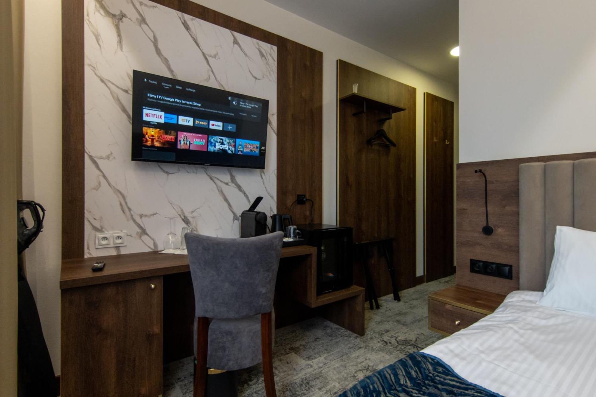 Bed and Breakfast Sleep&Fly Okecie Warsaw Airport Екстер'єр фото