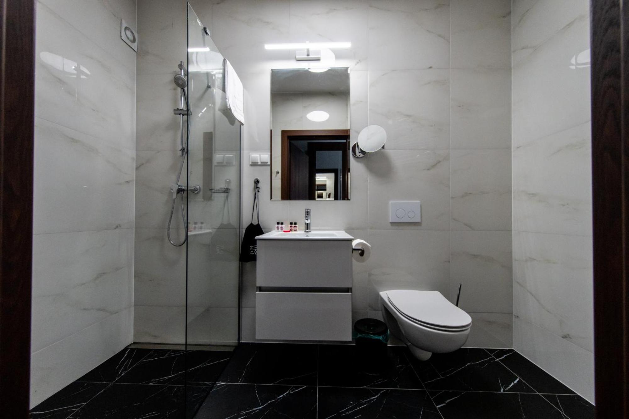 Bed and Breakfast Sleep&Fly Okecie Warsaw Airport Екстер'єр фото