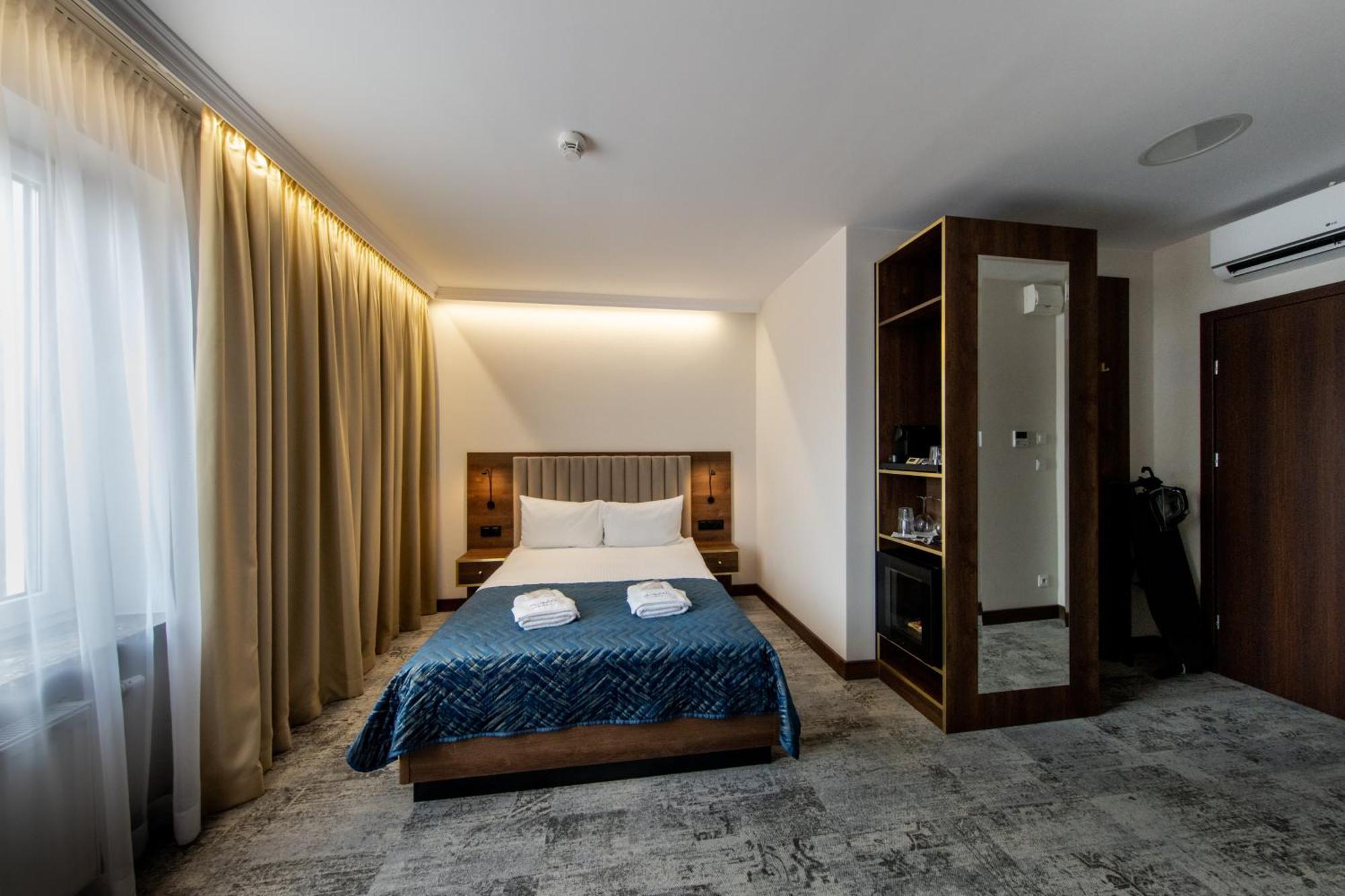 Bed and Breakfast Sleep&Fly Okecie Warsaw Airport Екстер'єр фото