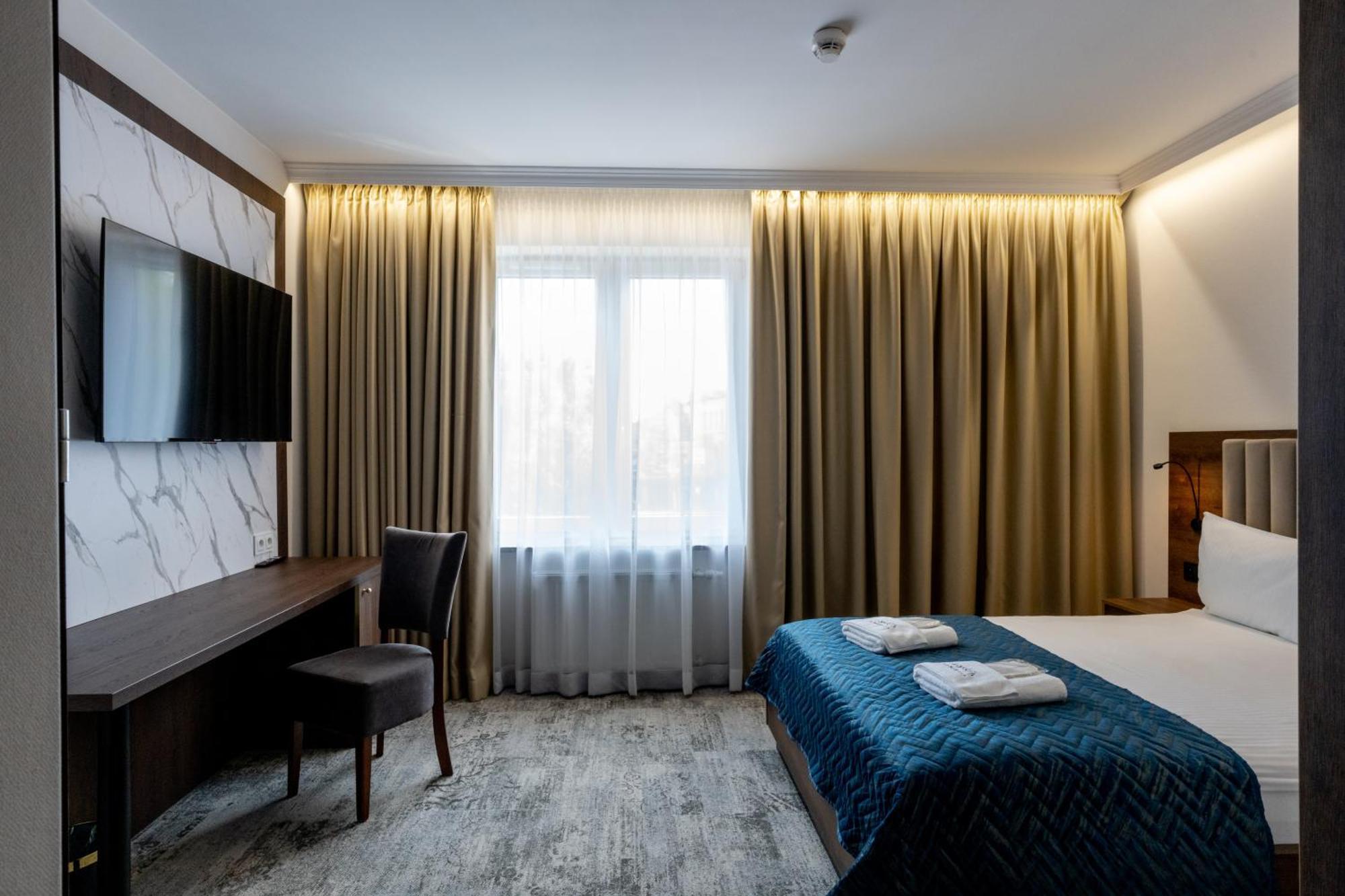 Bed and Breakfast Sleep&Fly Okecie Warsaw Airport Екстер'єр фото